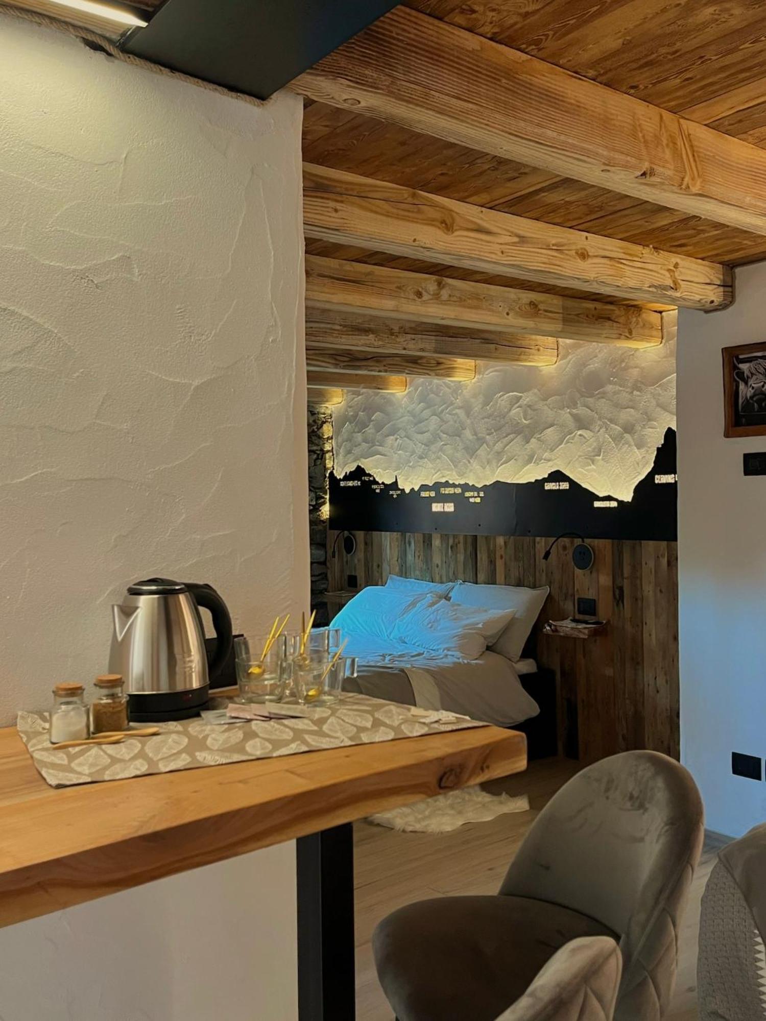 La Famille D'Evian Hotell Villeneuve Exteriör bild