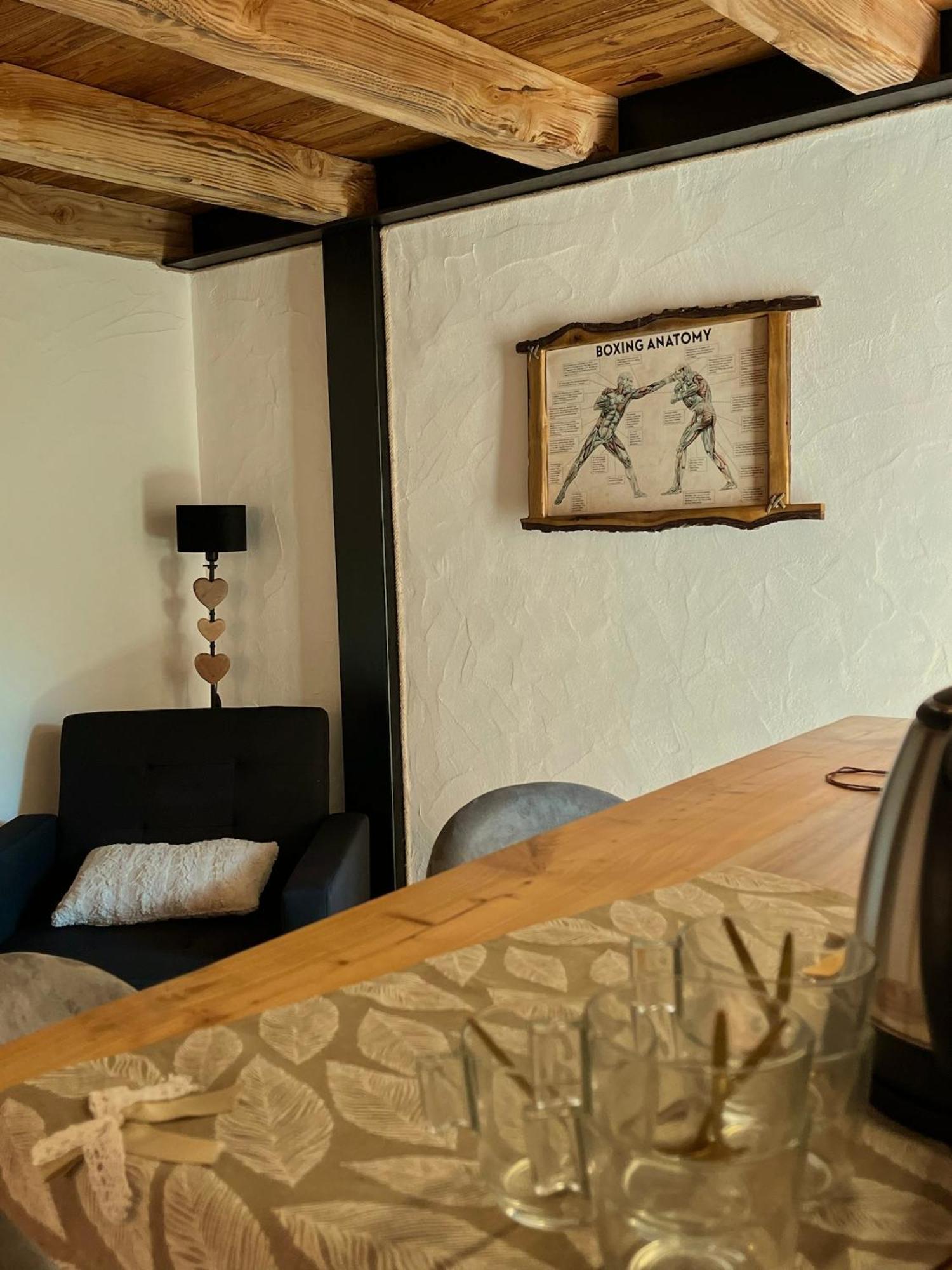 La Famille D'Evian Hotell Villeneuve Exteriör bild